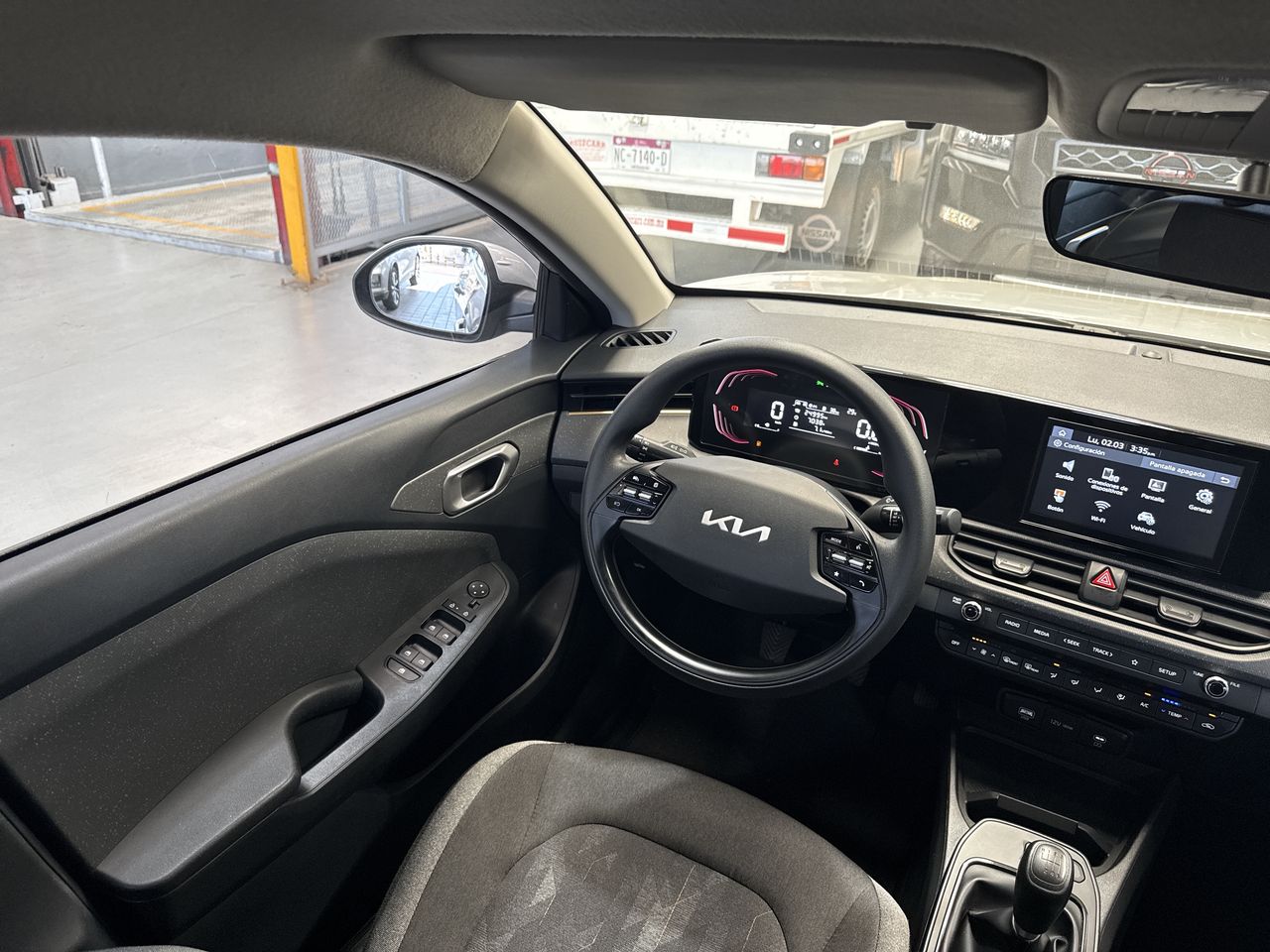 2025 Kia K3 LX MT