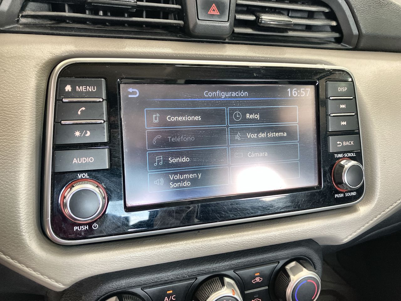 2021 Nissan VERSA ADVANCE MT 21