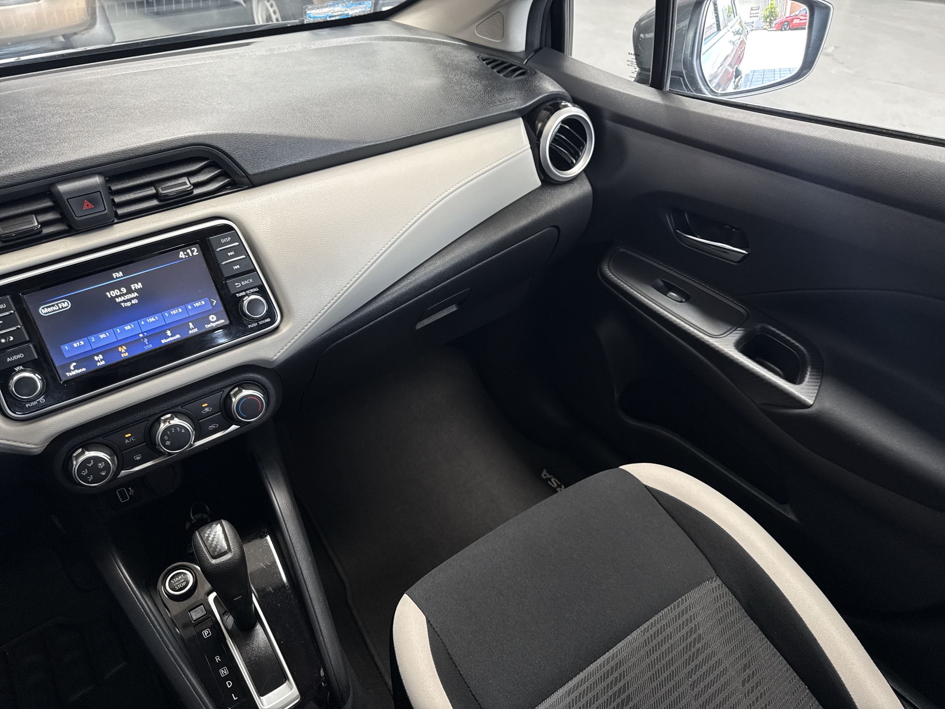 2022 Nissan VERSA ADVANCE CVT 22