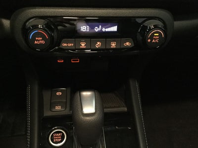 2021 Nissan KICKS PLATINUM BI-TONO 1.6 LTS CVT 21