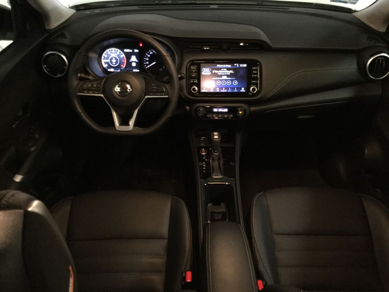 2021 Nissan KICKS PLATINUM BI-TONO 1.6 LTS CVT 21