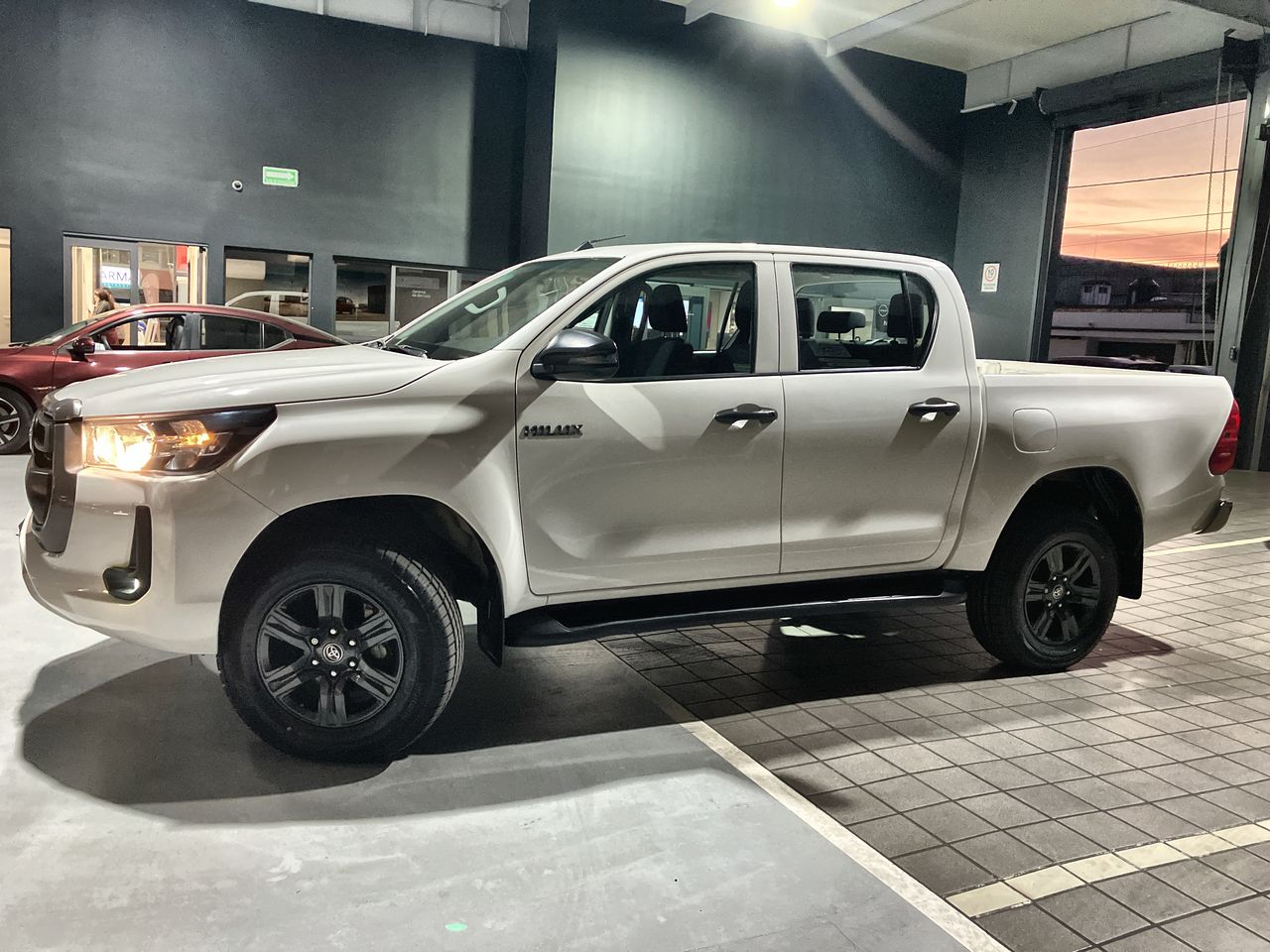 2021 Toyota HILUX D-CAB SR