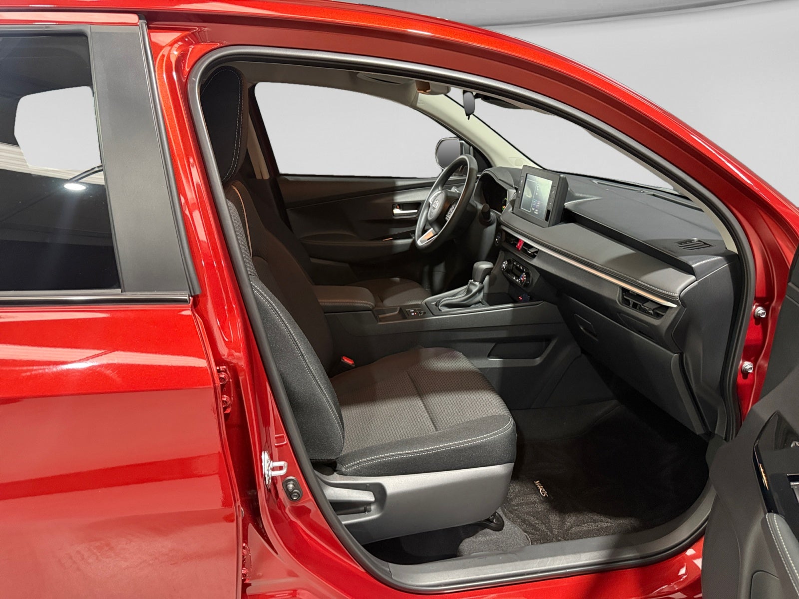 2026 Toyota YARIS S HEV