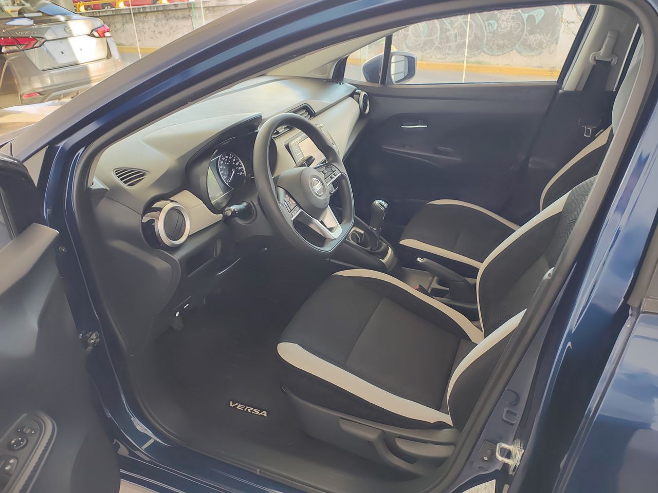 2021 Nissan VERSA ADVANCE MT 21