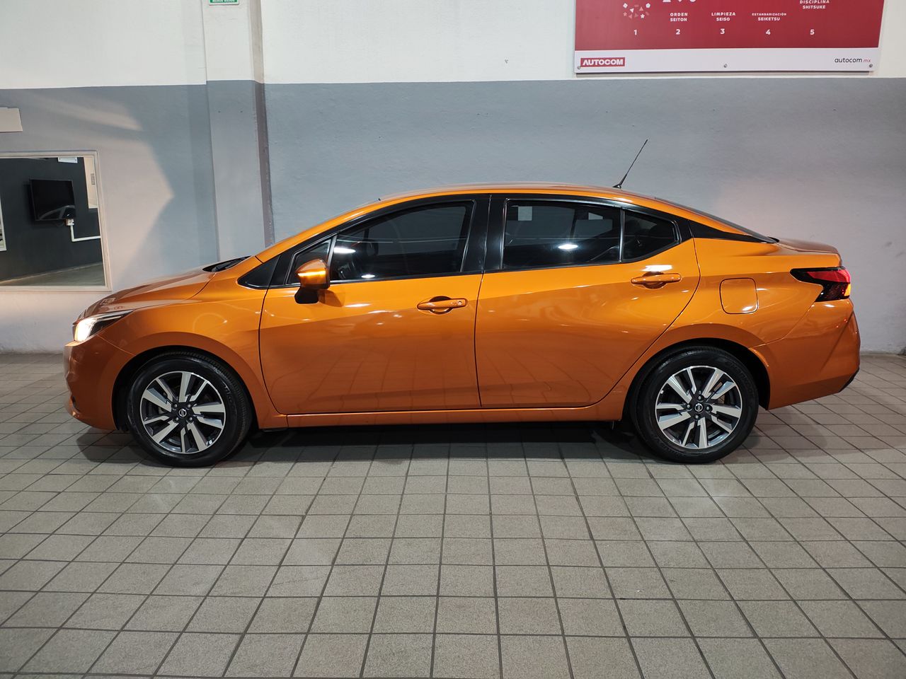 2020 Nissan VERSA ADVANCE CVT