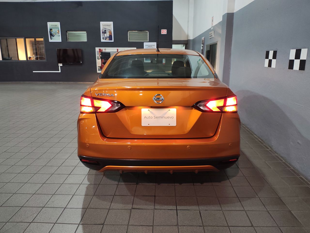 2020 Nissan VERSA ADVANCE CVT