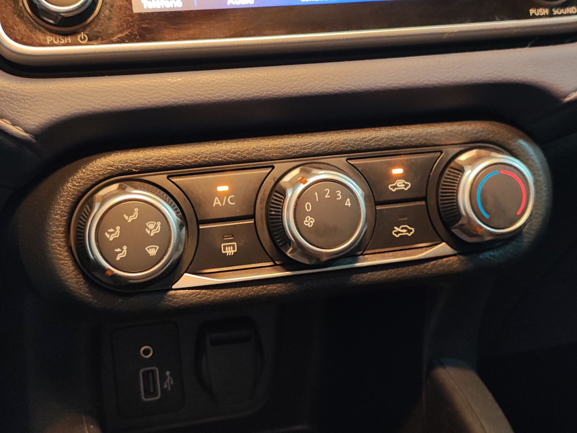 2024 Nissan VERSA ADVANCE MT 24