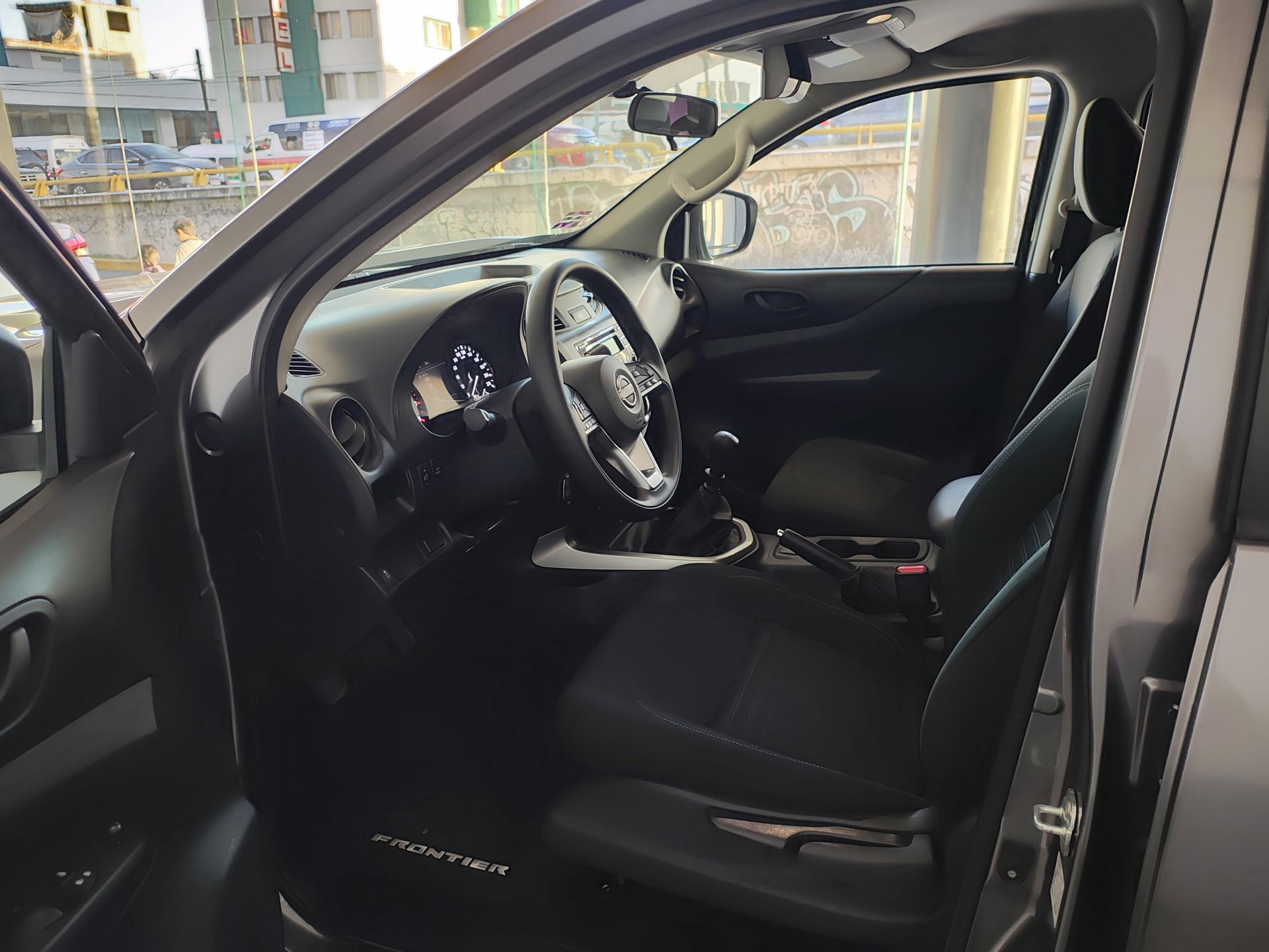 2024 Nissan FRONTIER FRONTIER XE TM 24