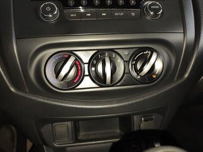 2024 Nissan FRONTIER FRONTIER XE TM 24