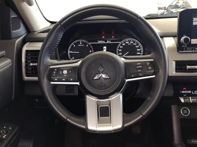 2025 Mitsubishi L200 GLS LIMITED AT 4X4 DSL