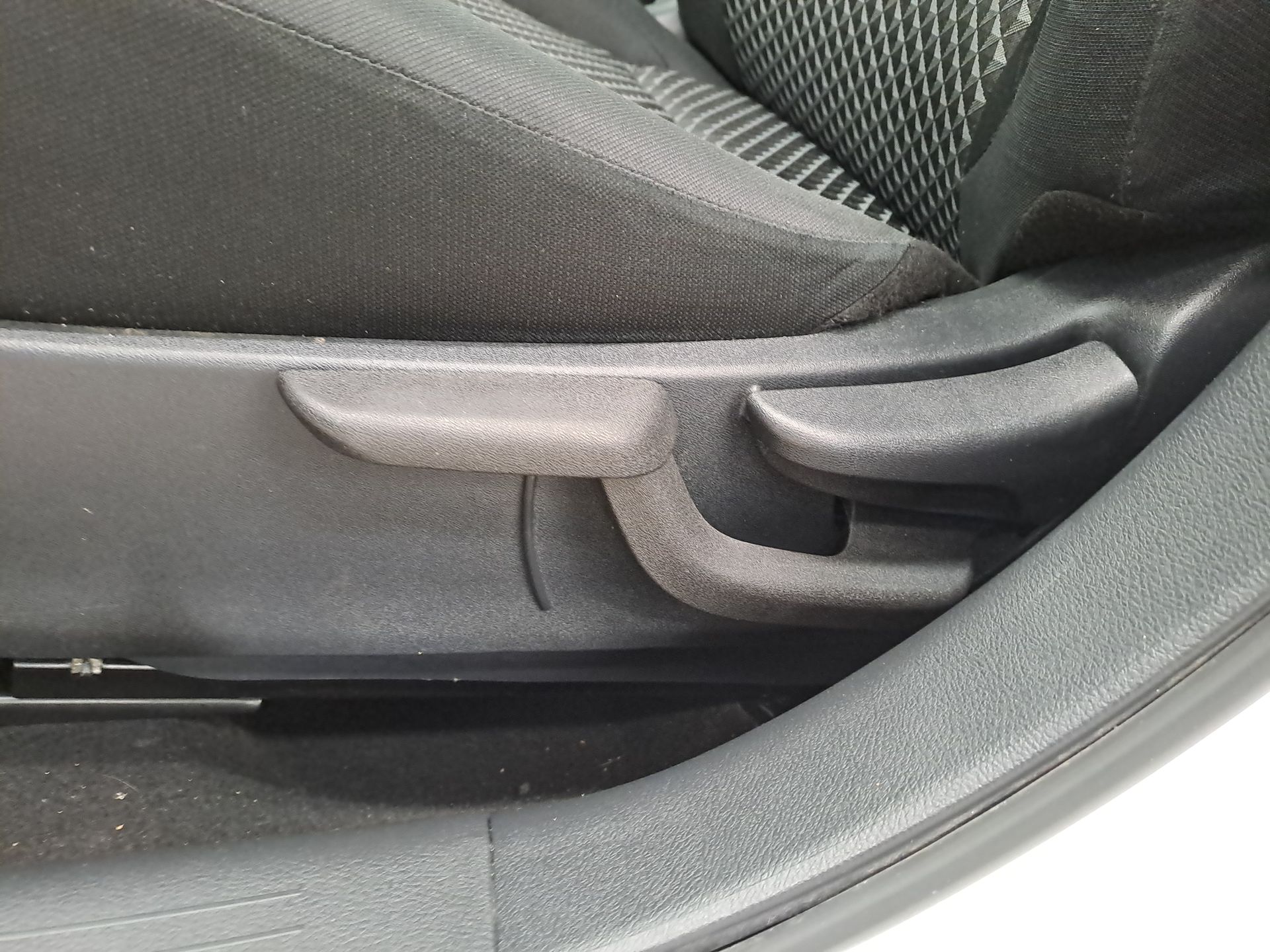 2023 Nissan VERSA SENSE CVT 23