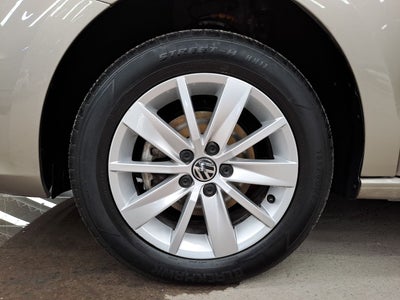 2018 Volkswagen VENTO COMFORTLINE STD.