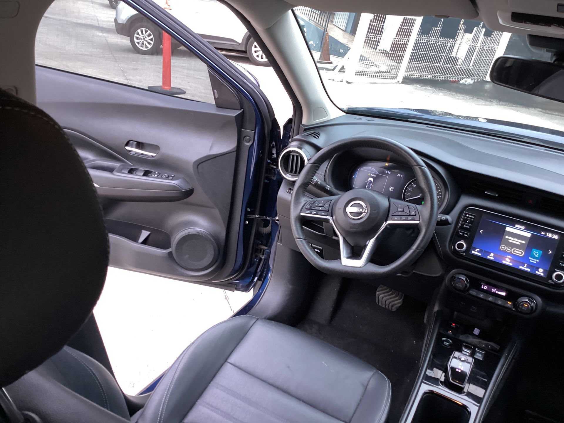 2024 Nissan KICKS PLATINUM E-POWER 24