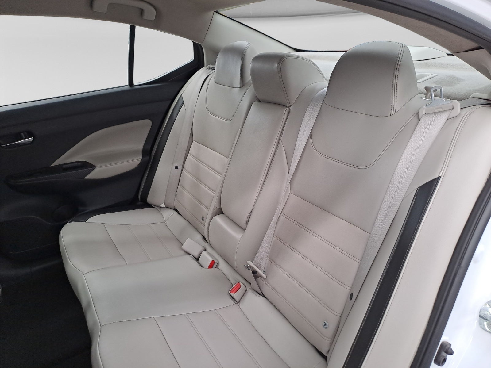 2021 Nissan VERSA EXCLUSIVE CVT 21