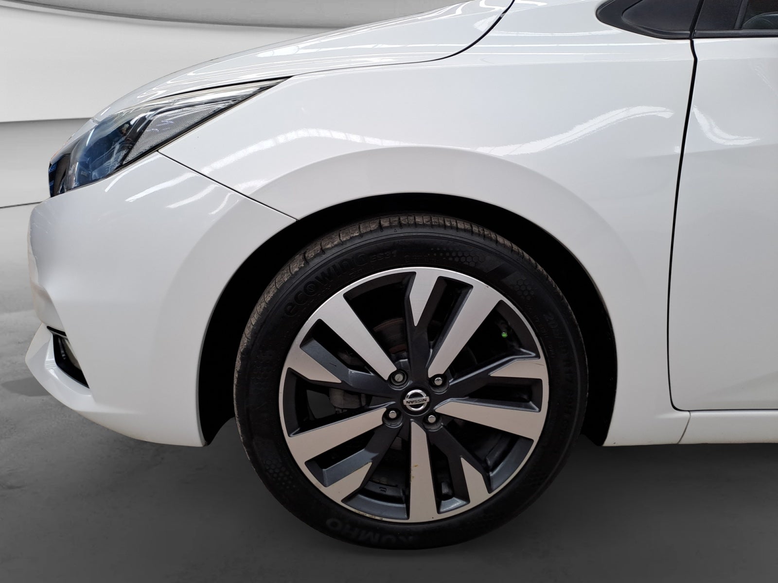 2021 Nissan VERSA EXCLUSIVE CVT 21
