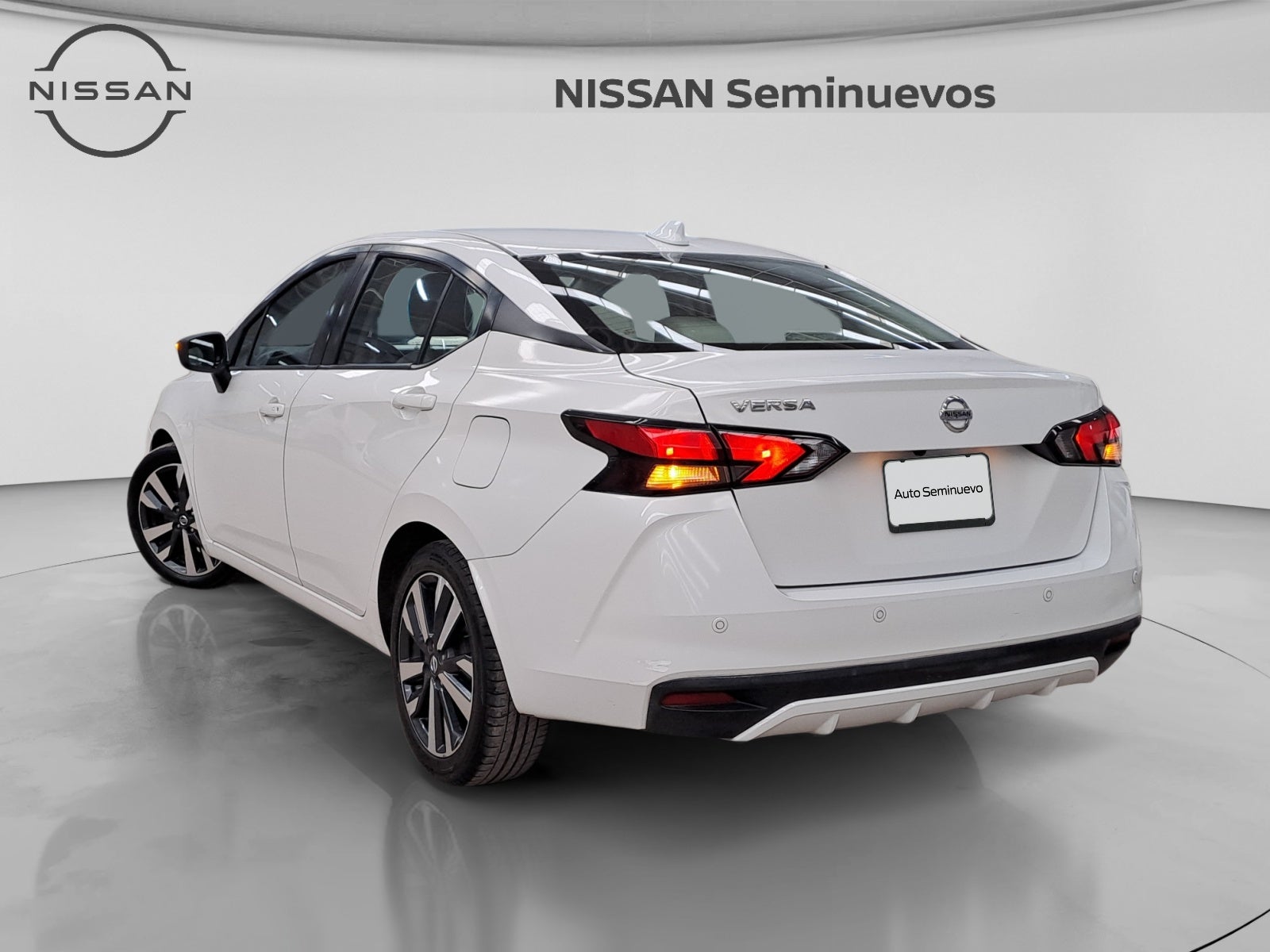 2021 Nissan VERSA EXCLUSIVE CVT 21