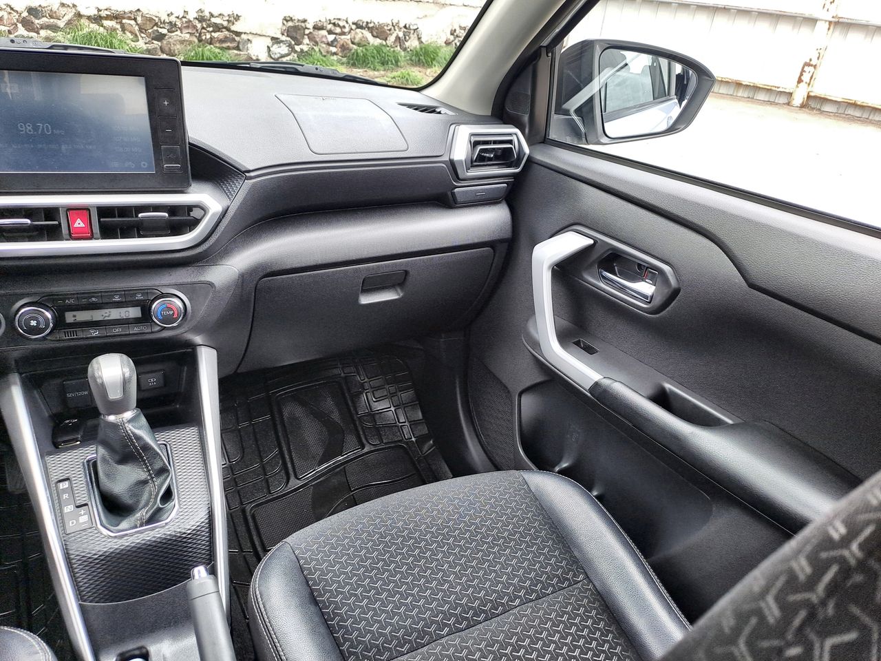 2023 Toyota RAIZE XLE CVT