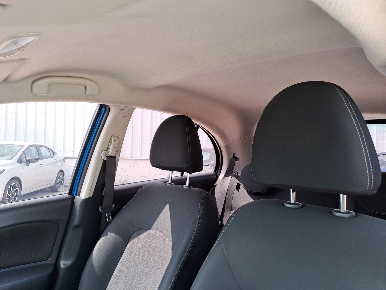 2023 Nissan MARCH EXCLUSIVE TA BI-TONO 23