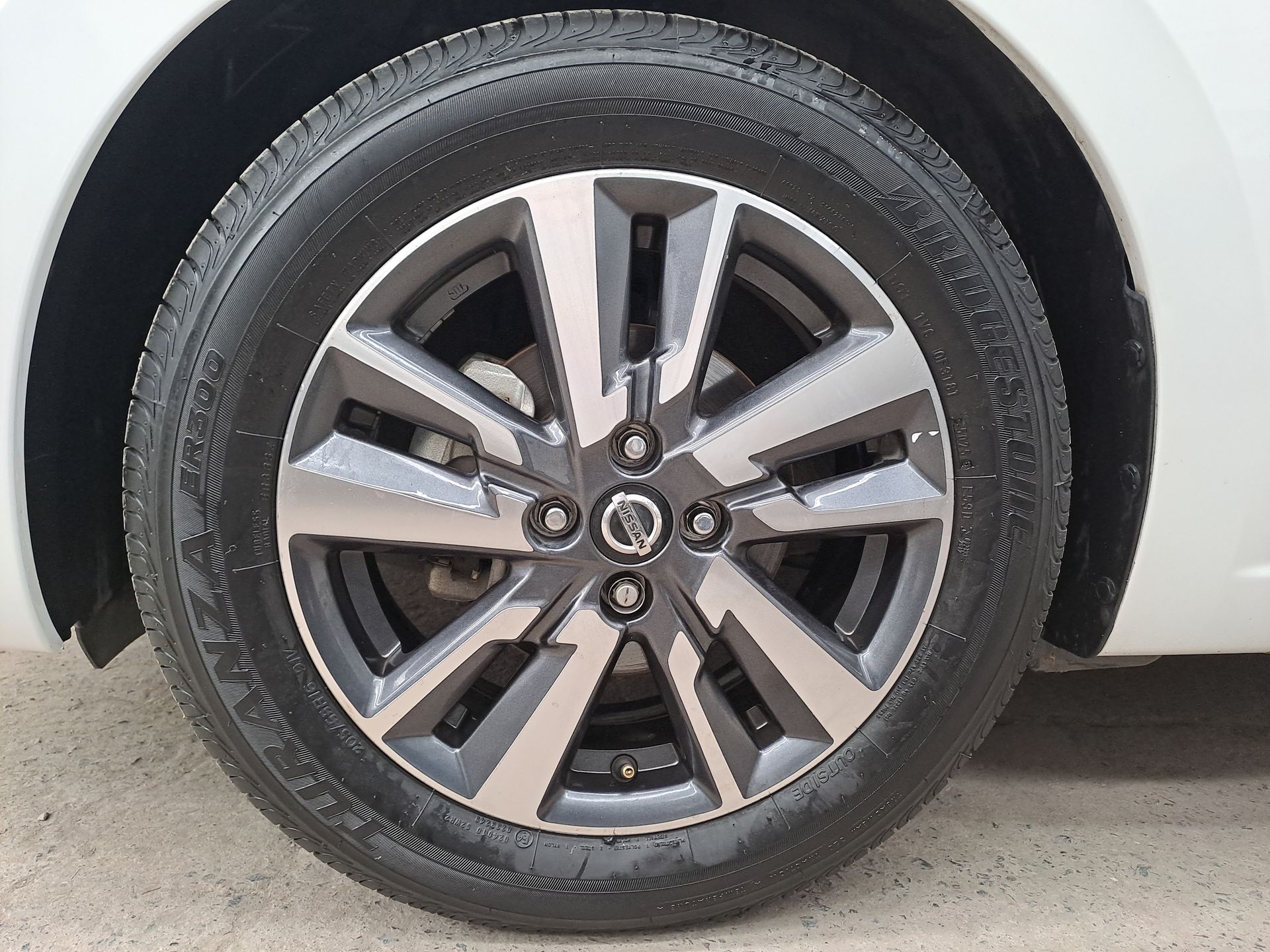 2022 Nissan VERSA ADVANCE CVT 22