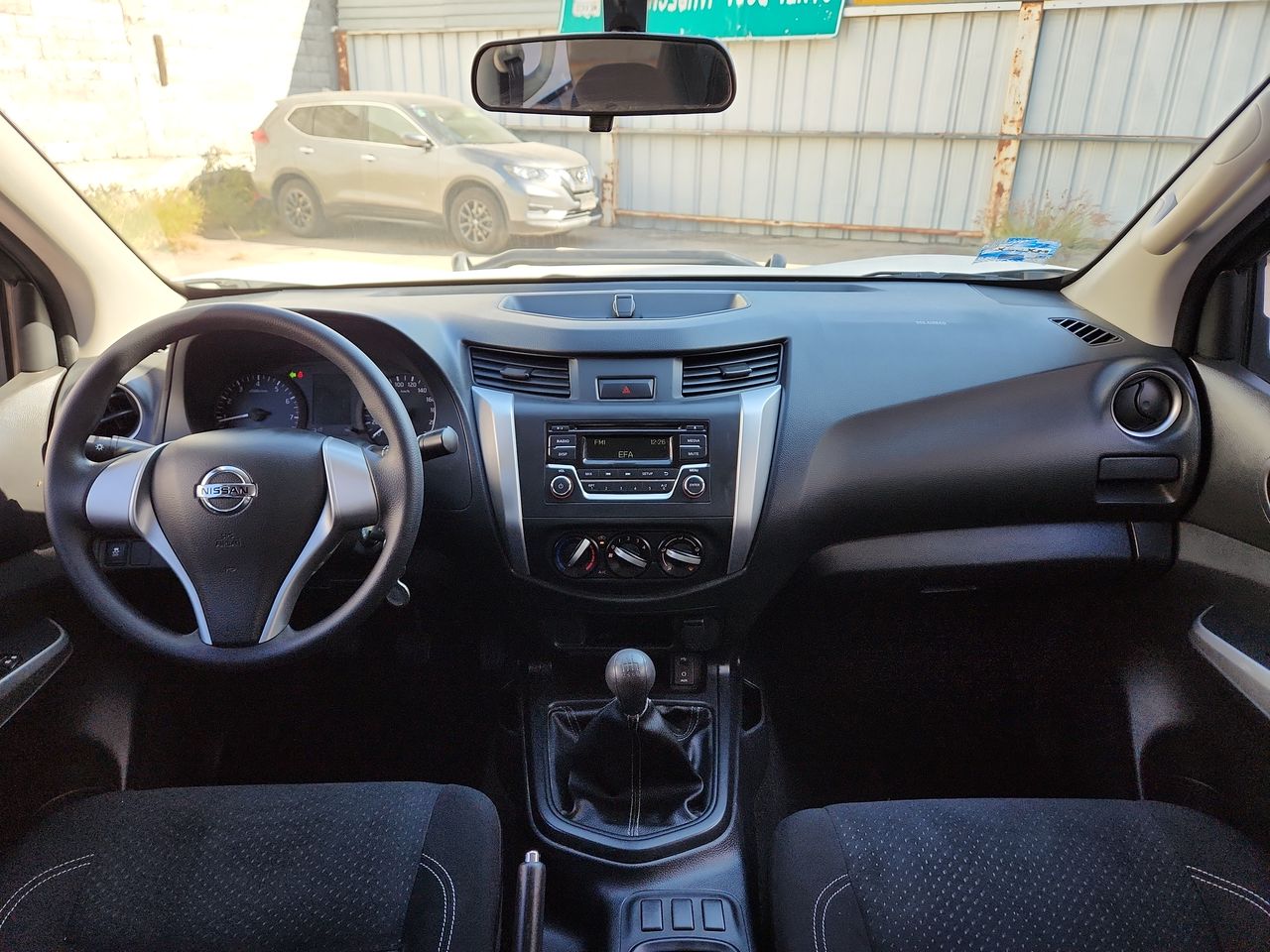 2020 Nissan FRONTIER DOBLE CABINA SE TM AC PAQ SEG 6VEL