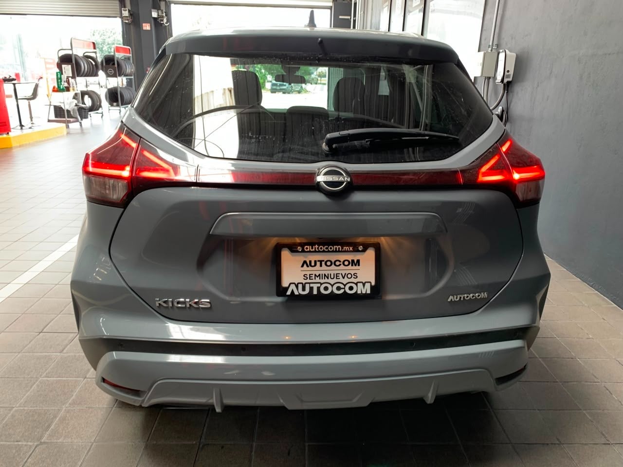 2023 Nissan KICKS KICKS PLATINUM CVT NEGRO