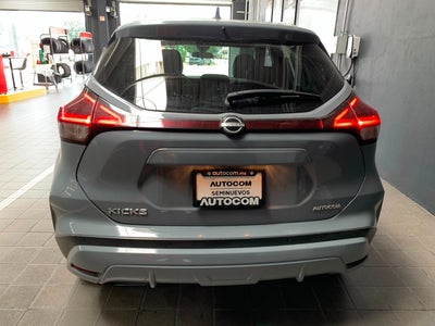 2023 Nissan KICKS KICKS PLATINUM CVT NEGRO