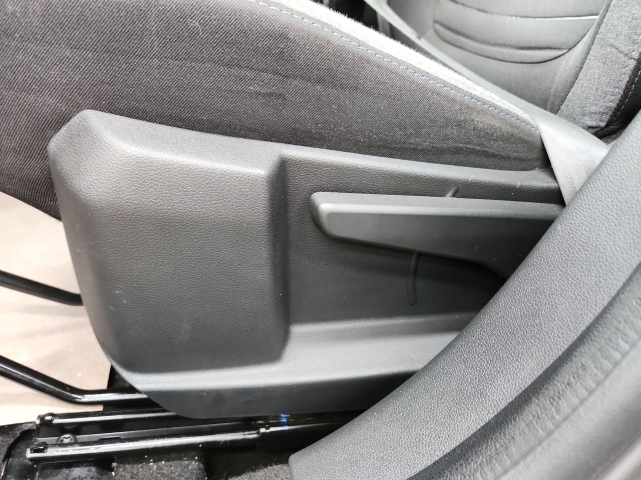 2023 RENAULT DUSTER ICONIC CVT