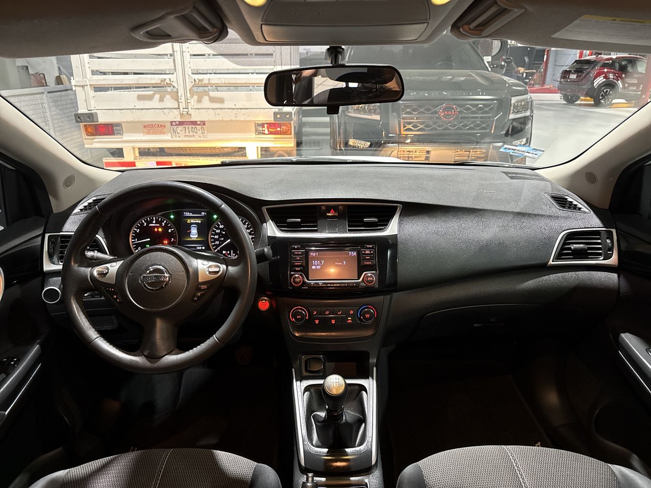 2017 Nissan SENTRA ADVANCE MT