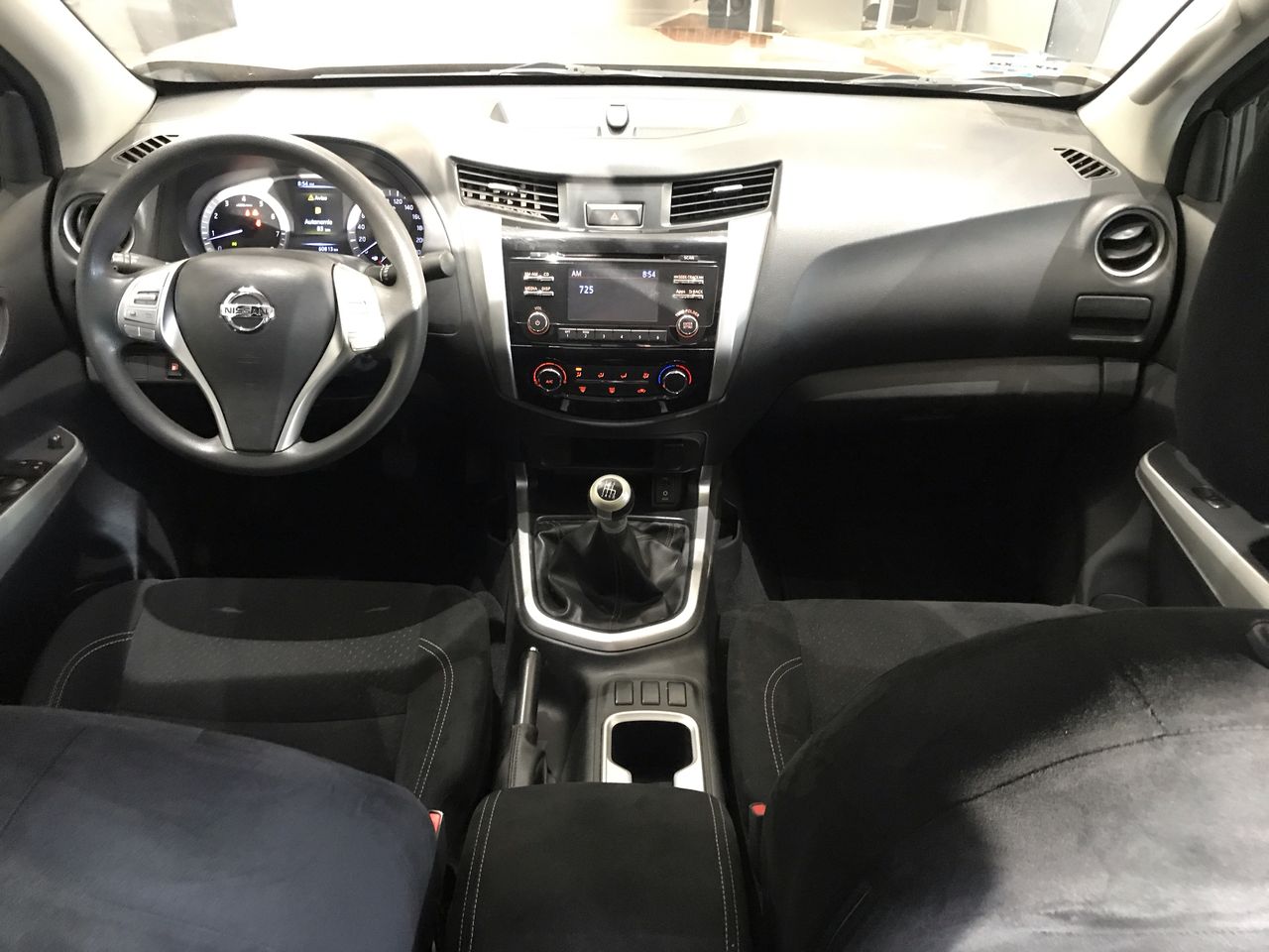 2018 Nissan NP300 FRONTIER LE TM AC