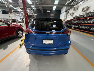 2023 Nissan KICKS PLATINUM BI-TONO 1.6 LTS CVT 23