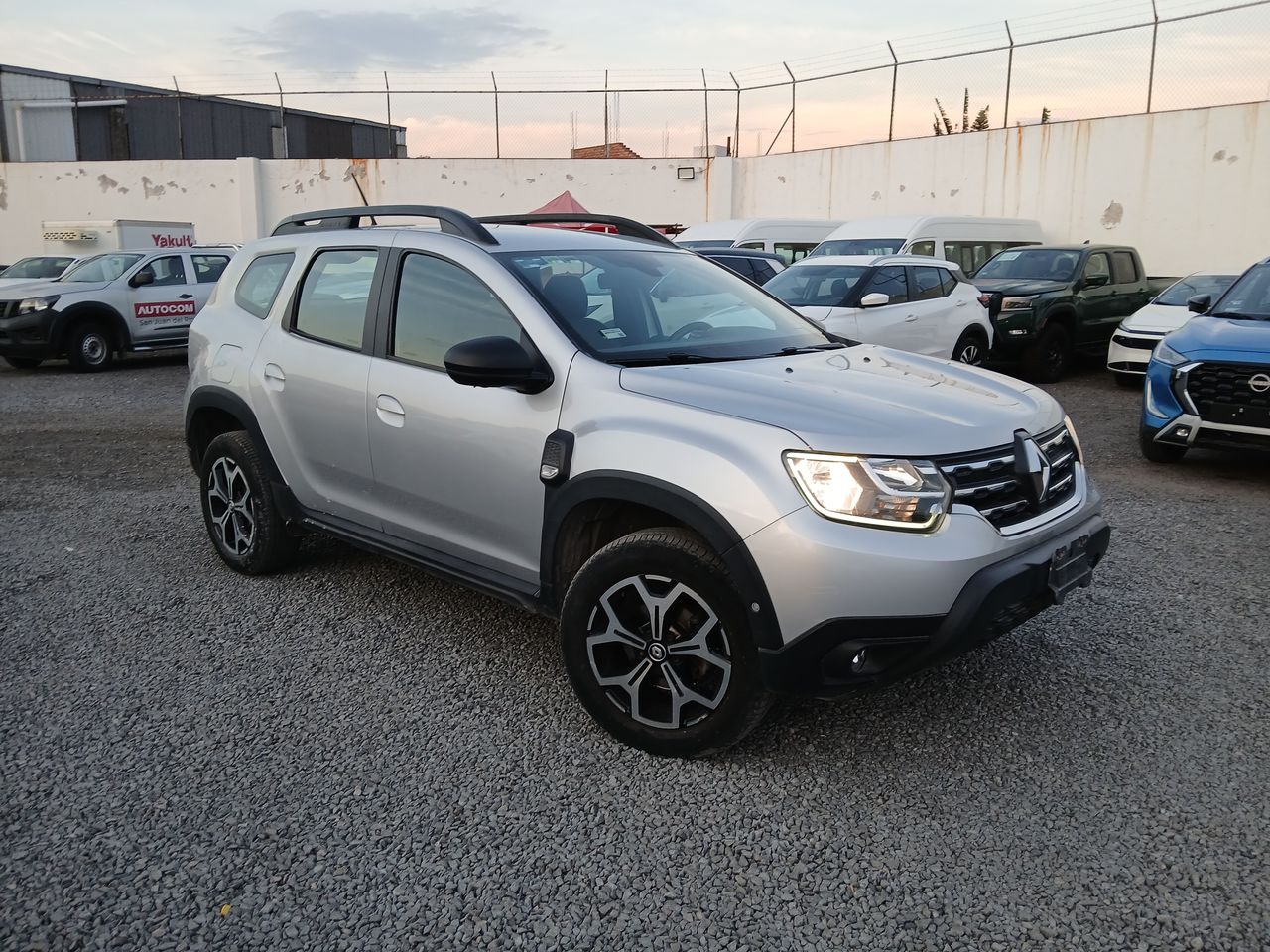 2023 RENAULT DUSTER DUSTER ICONIC CVT