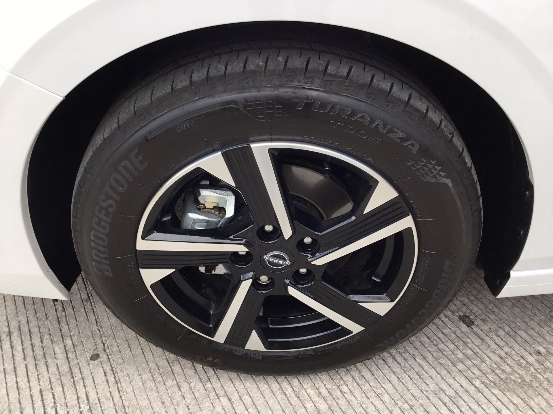 2025 Nissan SENTRA SENTRA ADVANCE T/M