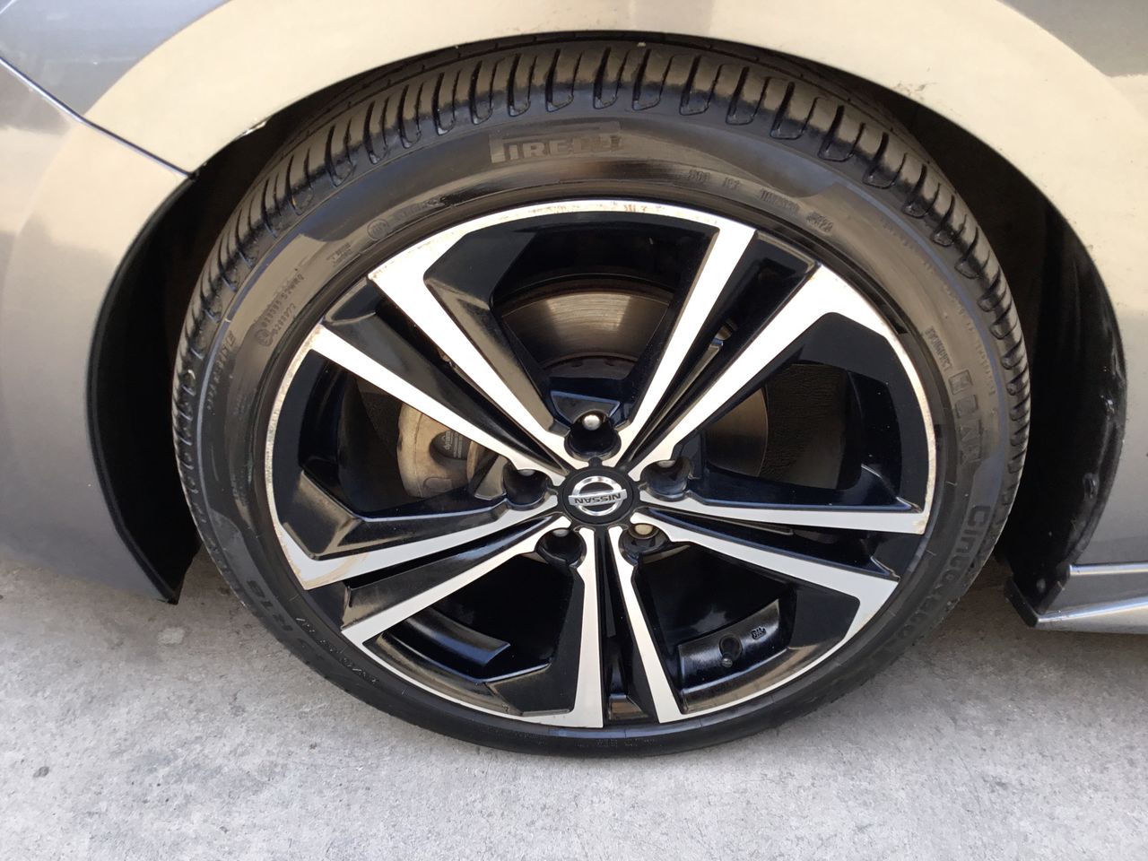 2021 Nissan SENTRA SR BITONO CVT 21