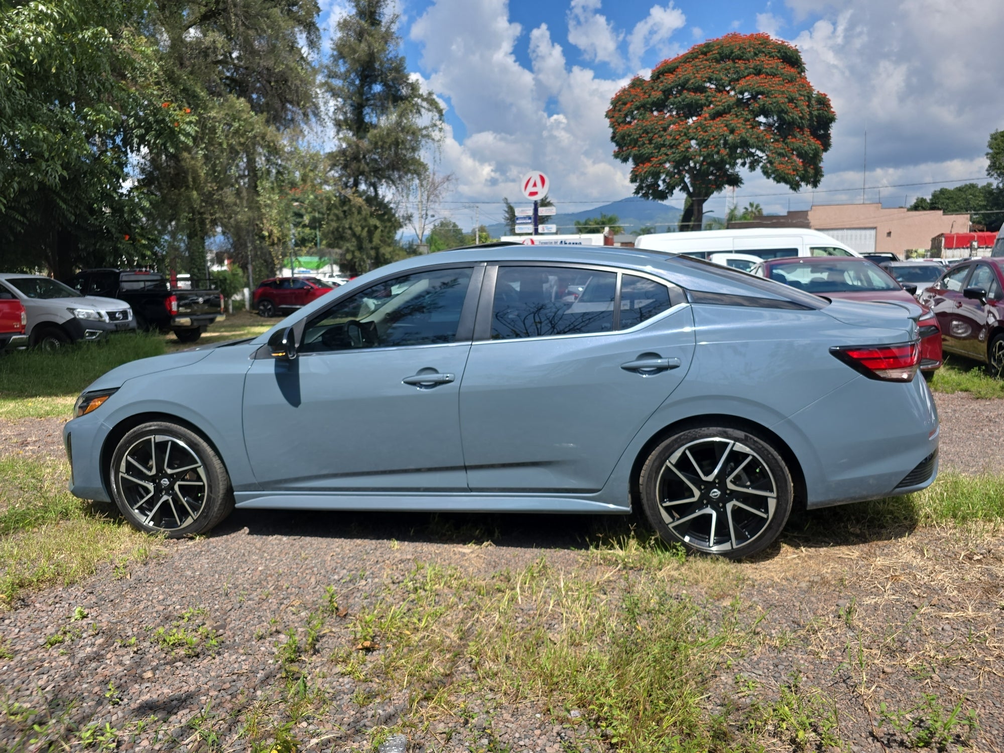 2025 Nissan SENTRA SENTRA SR PLATINUM CVT
