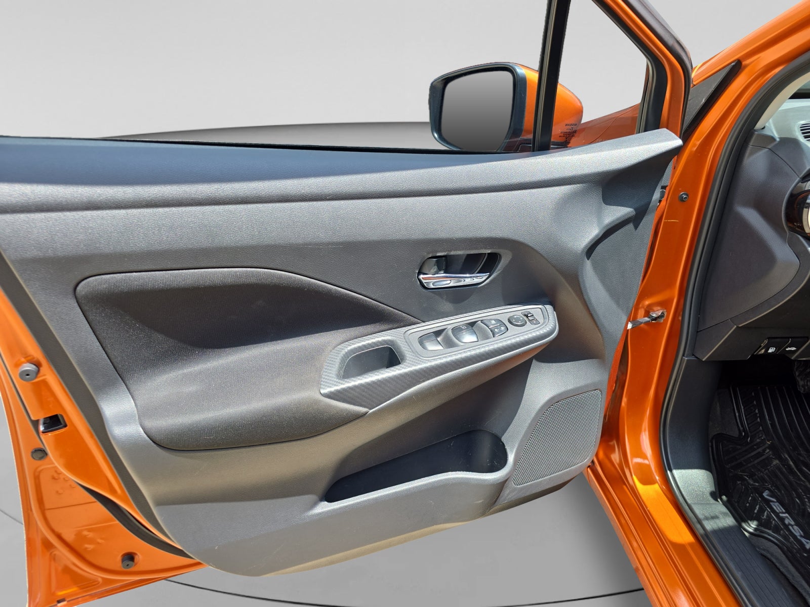 2022 Nissan VERSA ADVANCE CVT 22