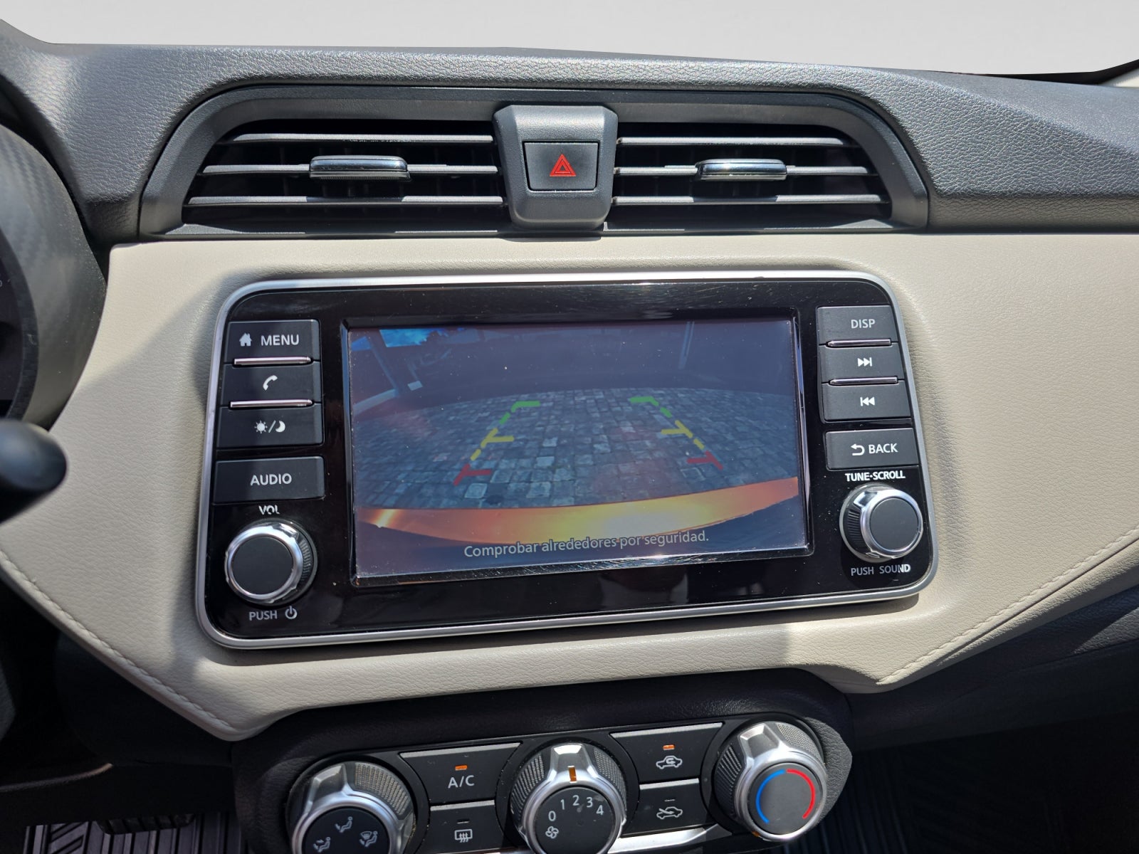 2022 Nissan VERSA ADVANCE CVT 22
