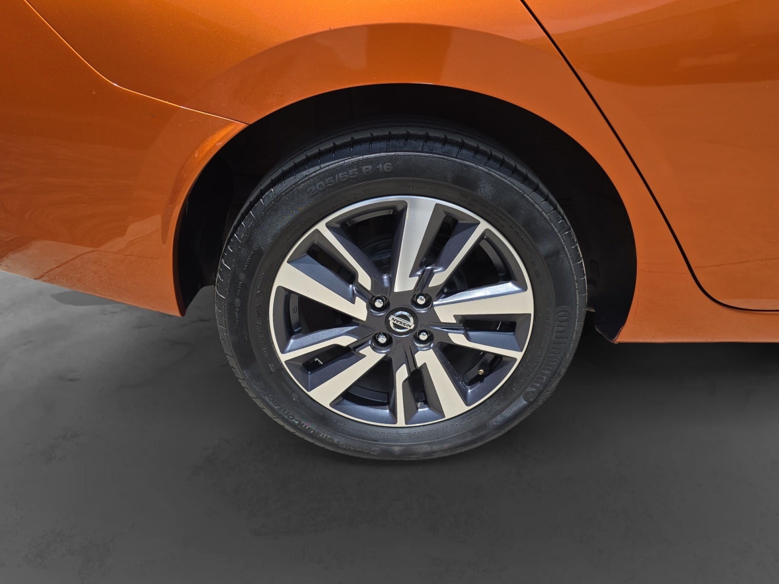 2022 Nissan VERSA ADVANCE CVT 22