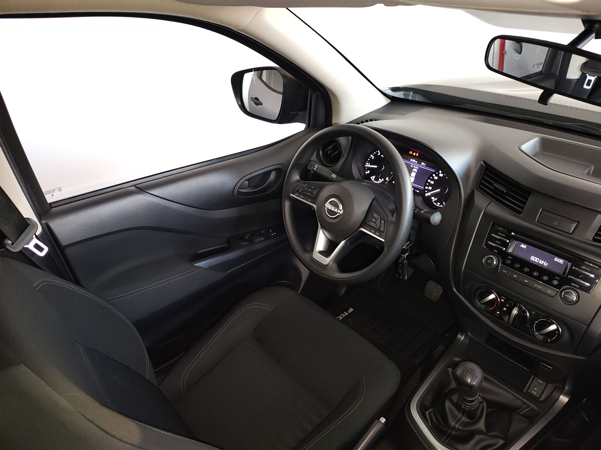 2024 Nissan FRONTIER FRONTIER XE TM 24