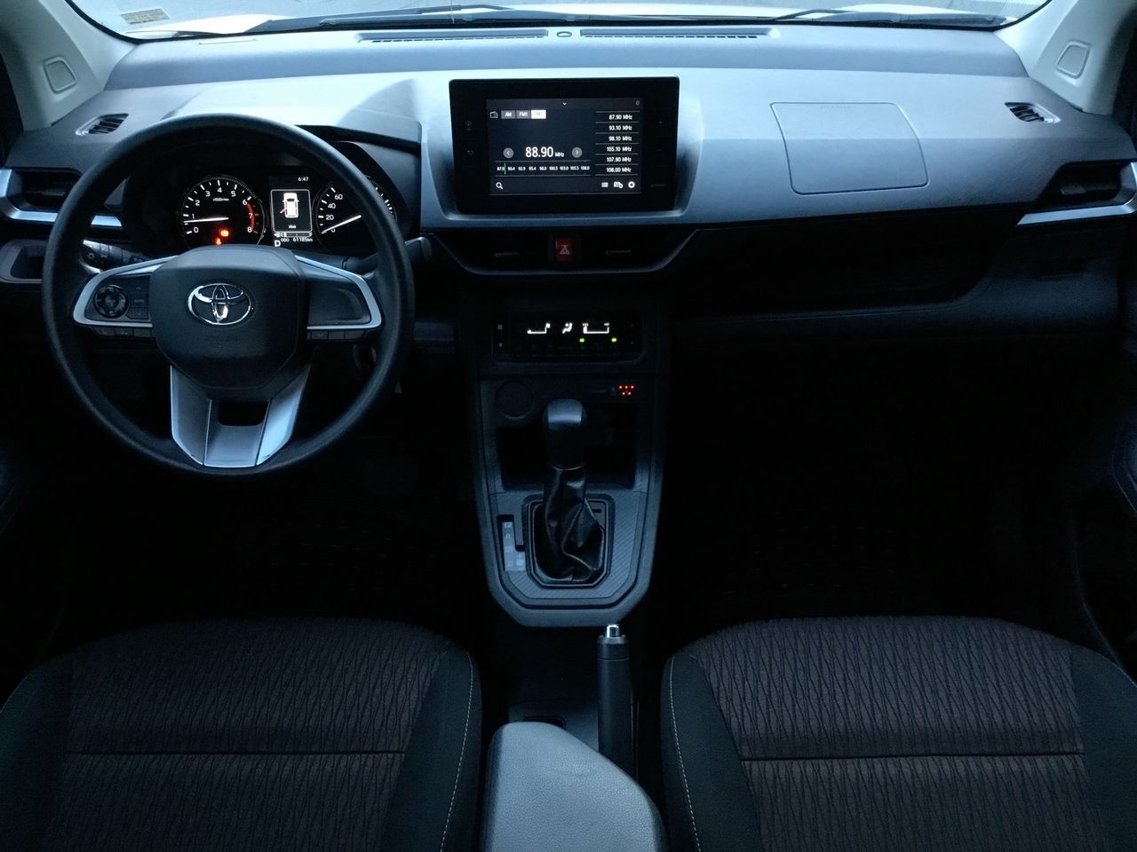 2022 Toyota AVANZA XLE CVT
