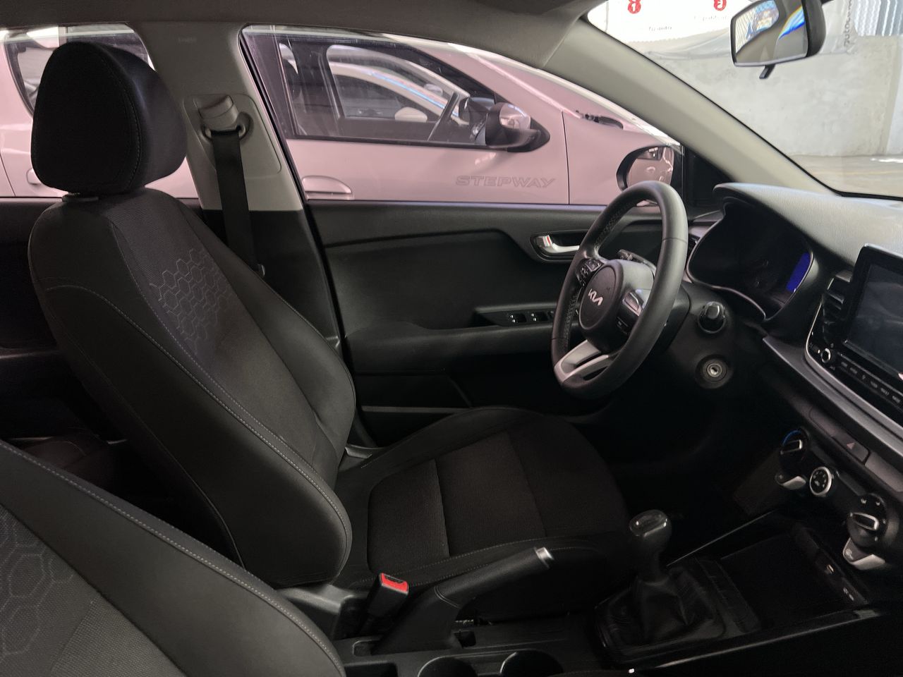 2022 Kia RIO LX TM