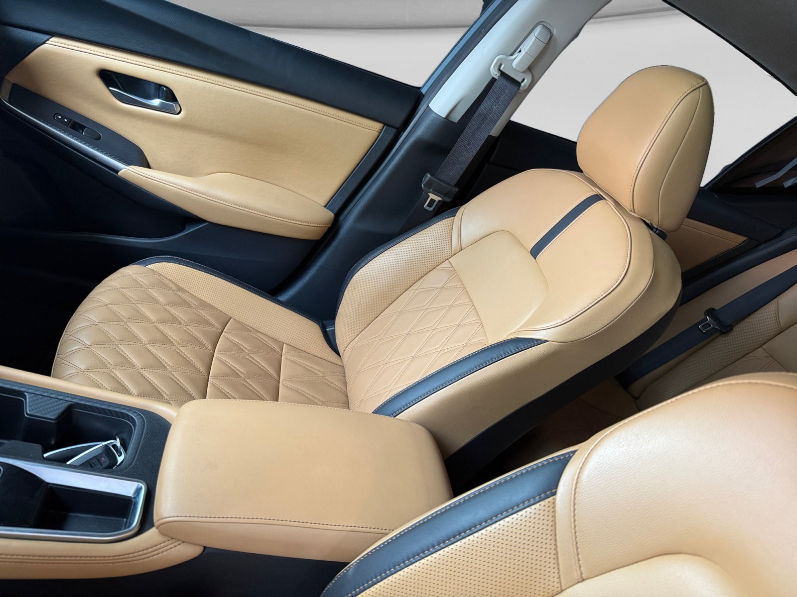 2025 Nissan SENTRA SENTRA SR PLATINUM BITONO CVT PIEL GENUINA