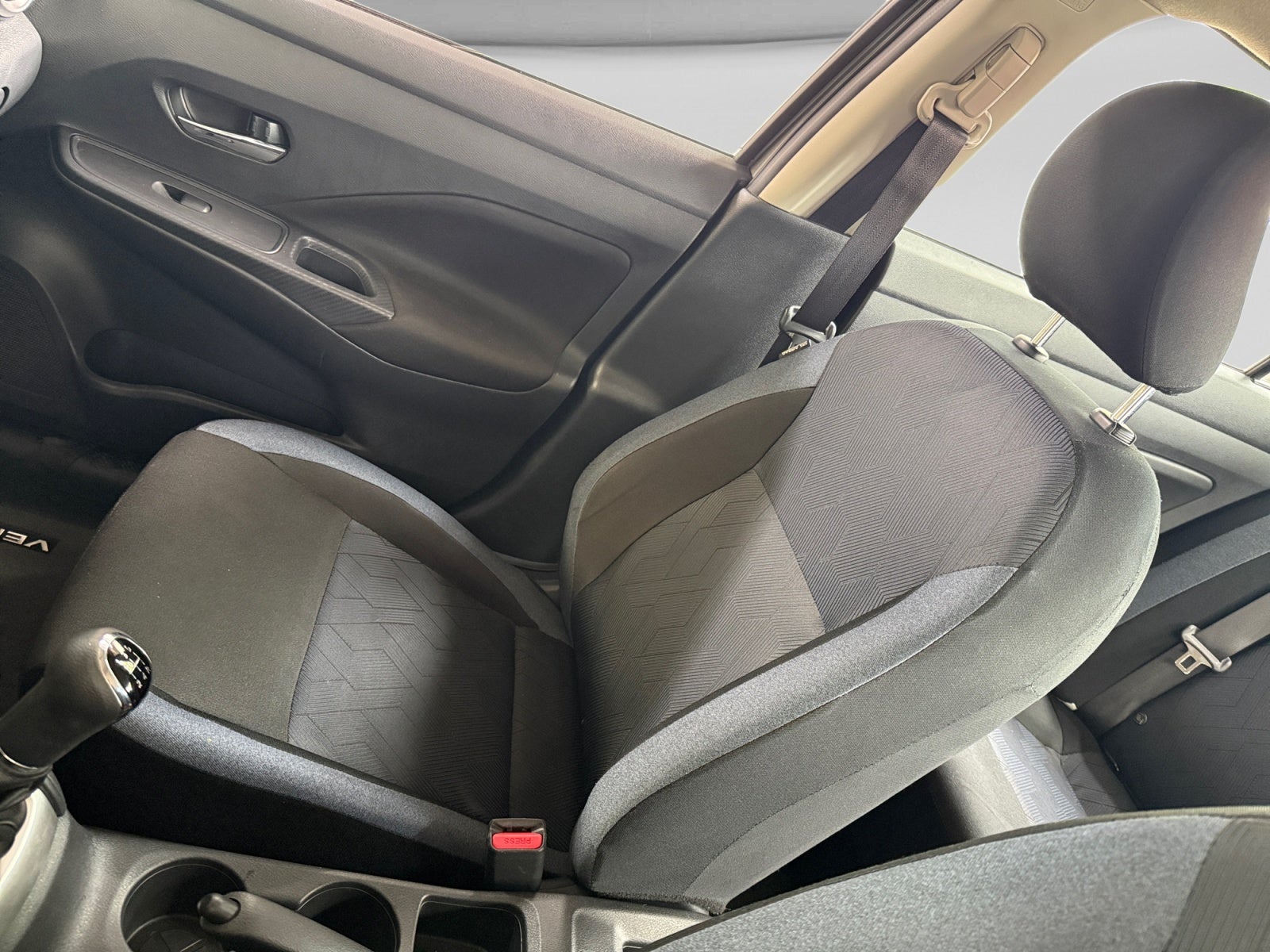 2024 Nissan VERSA ADVANCE MT 24