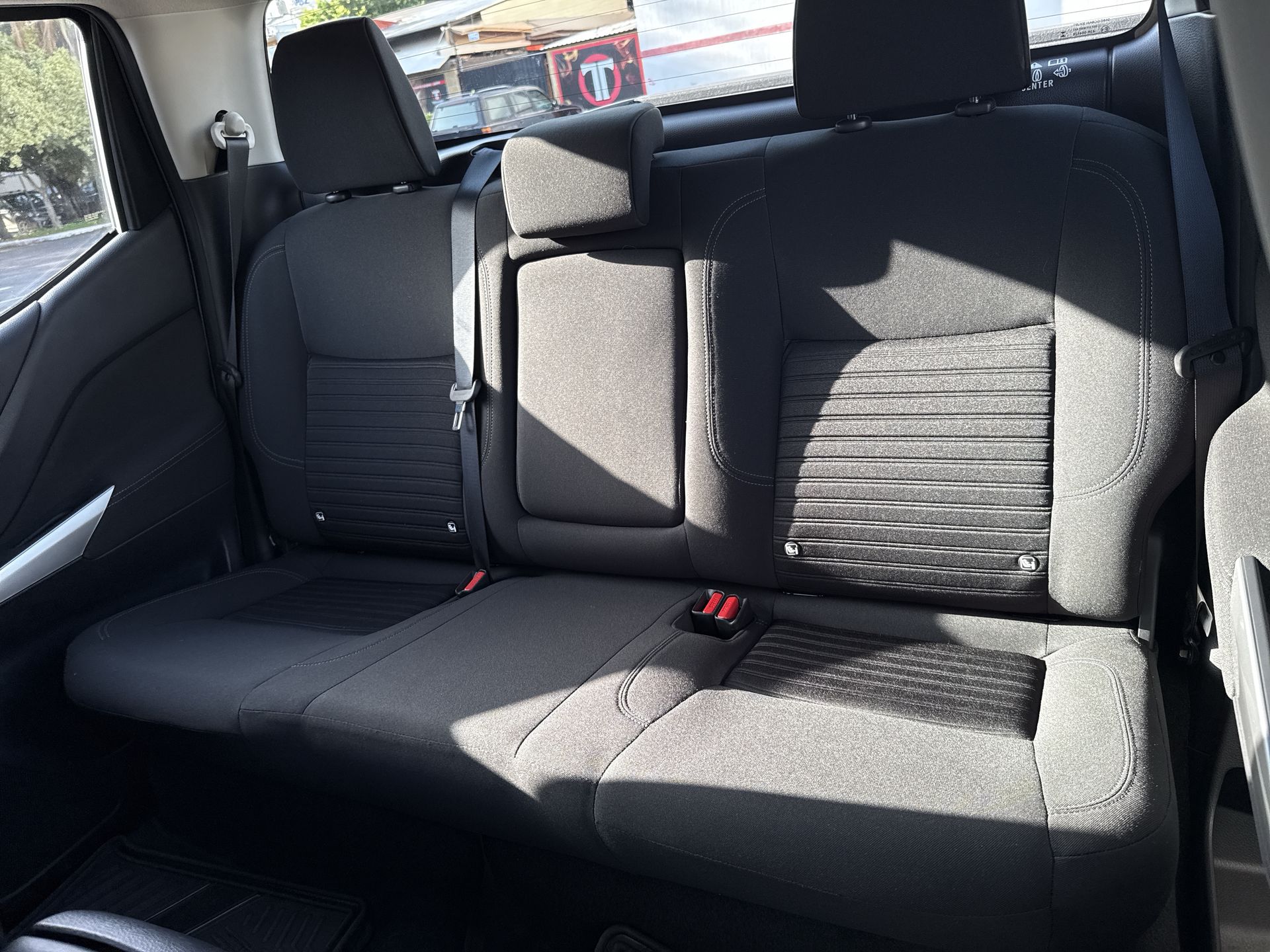 2023 Nissan FRONTIER FRONTIER LE TA
