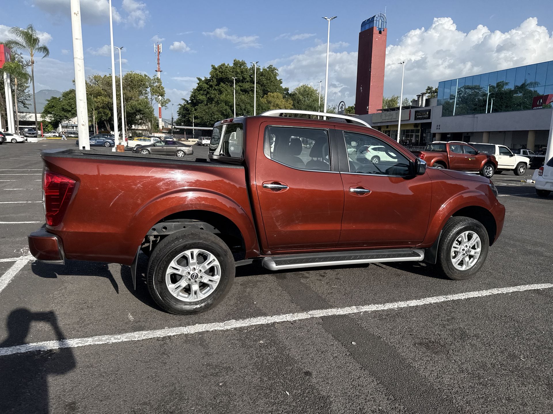 2023 Nissan FRONTIER FRONTIER LE TA
