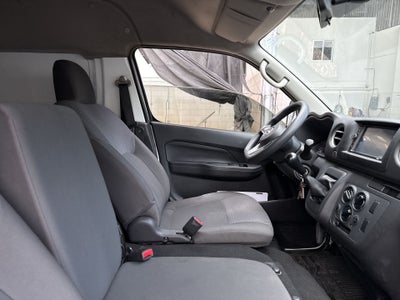 2023 Nissan NV350 URVAN PANEL AMPLIA AA 23