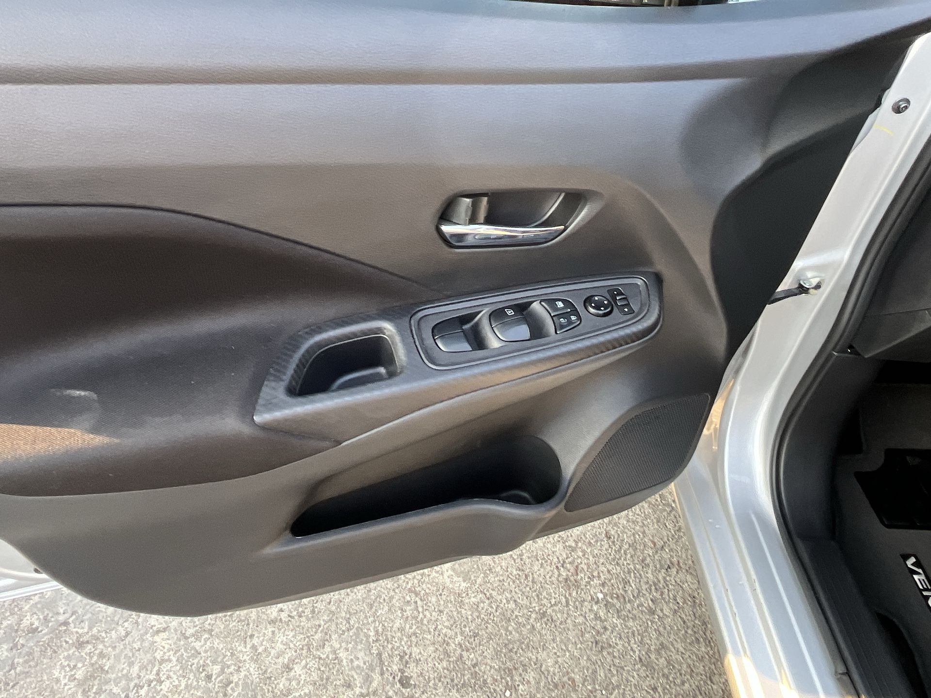 2024 Nissan VERSA ADVANCE MT 24