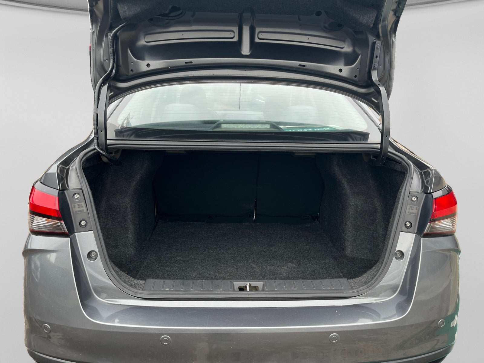 2020 Nissan VERSA ADVANCE CVT