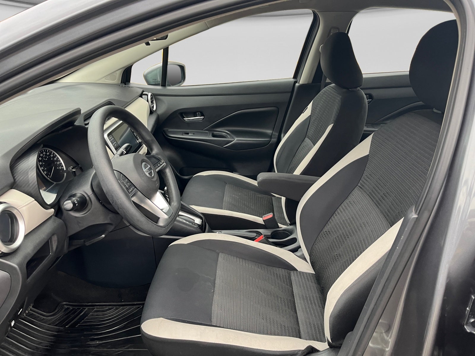 2020 Nissan VERSA ADVANCE CVT