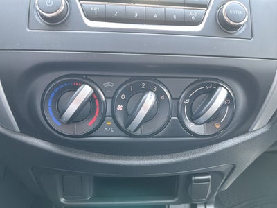 2020 Nissan FRONTIER NP300 DOBLE CABINA SE AC PAQ SEG