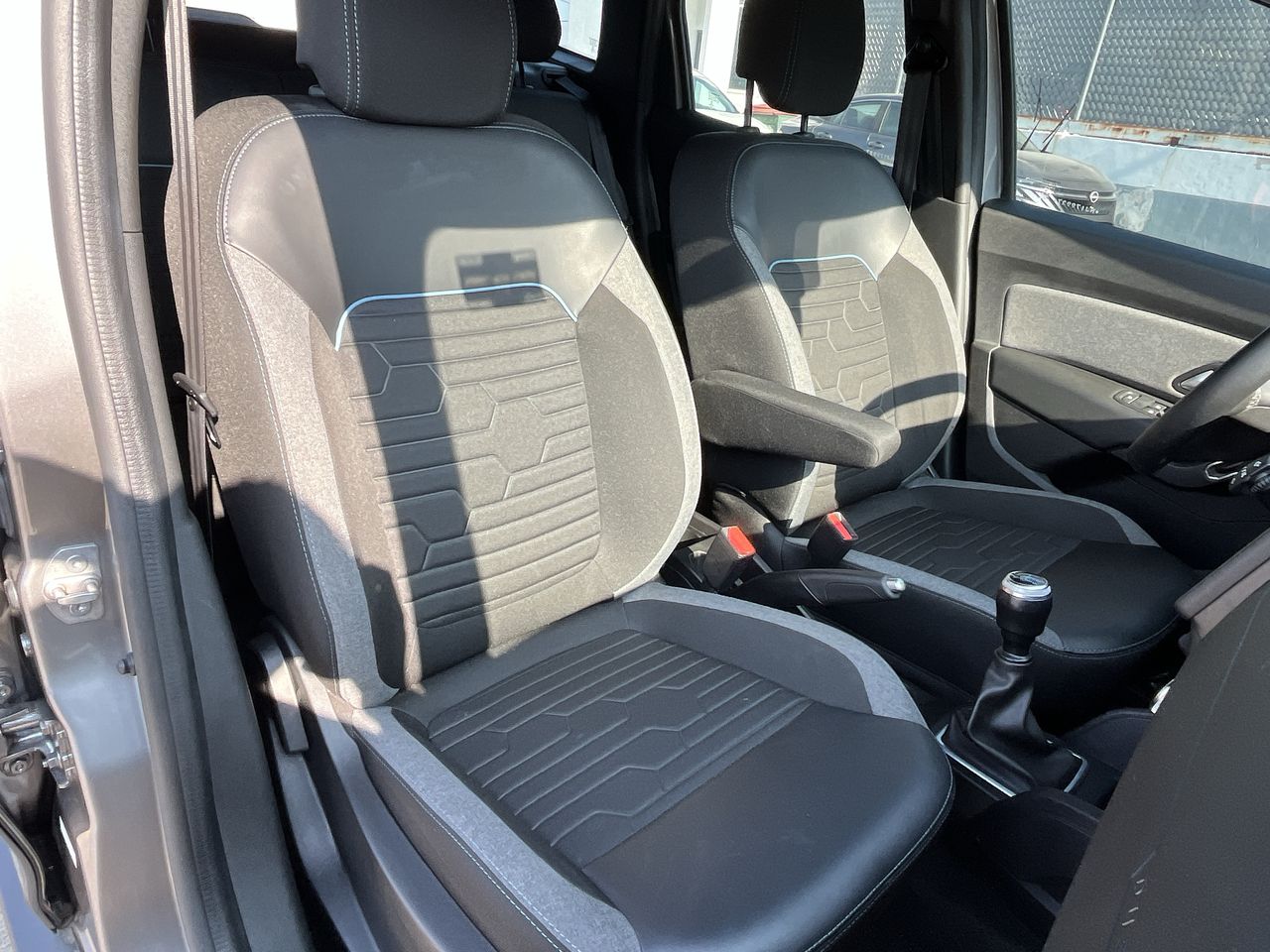 2022 RENAULT DUSTER ICONIC TM